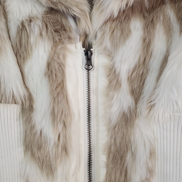 ASHLEY PREMIUM By 26 INTERNATIONAL faux fur stretch zip vest XL - Picture 3 of 6